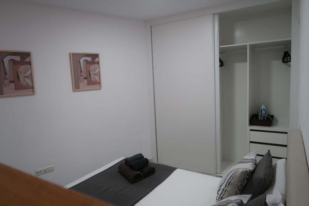 J & E Malaga Center Apartamentos Exterior photo