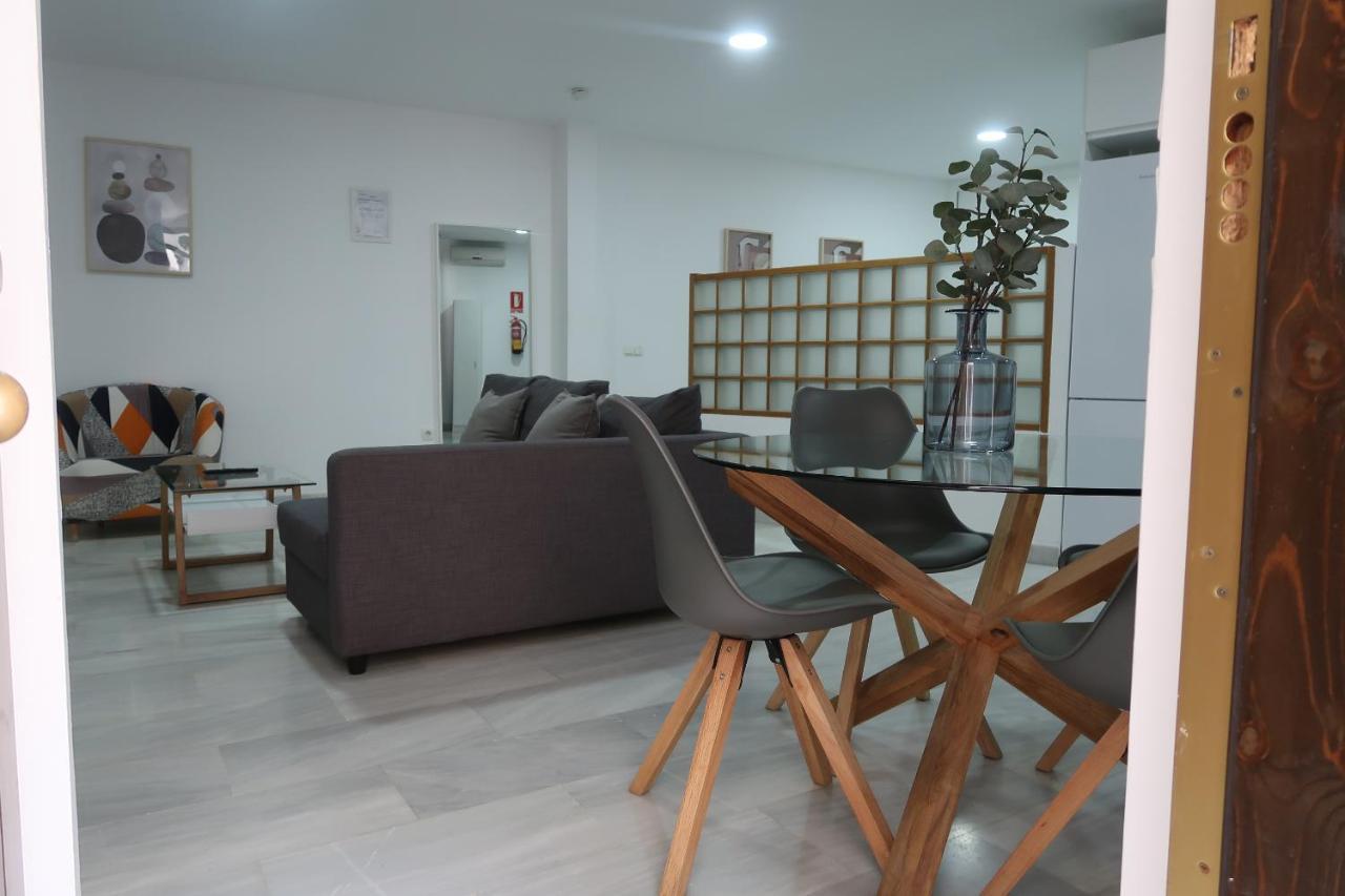 J & E Malaga Center Apartamentos Exterior photo