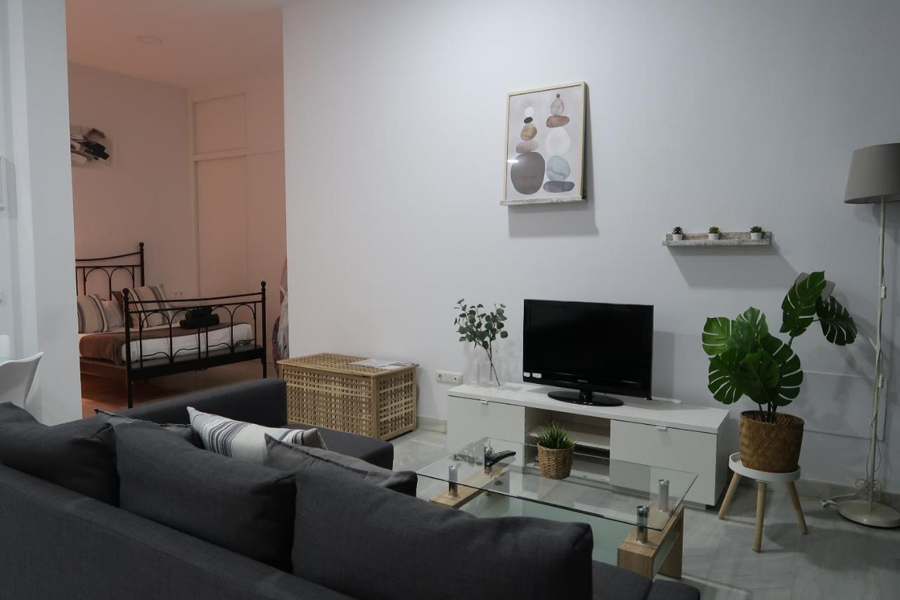 J & E Malaga Center Apartamentos Exterior photo